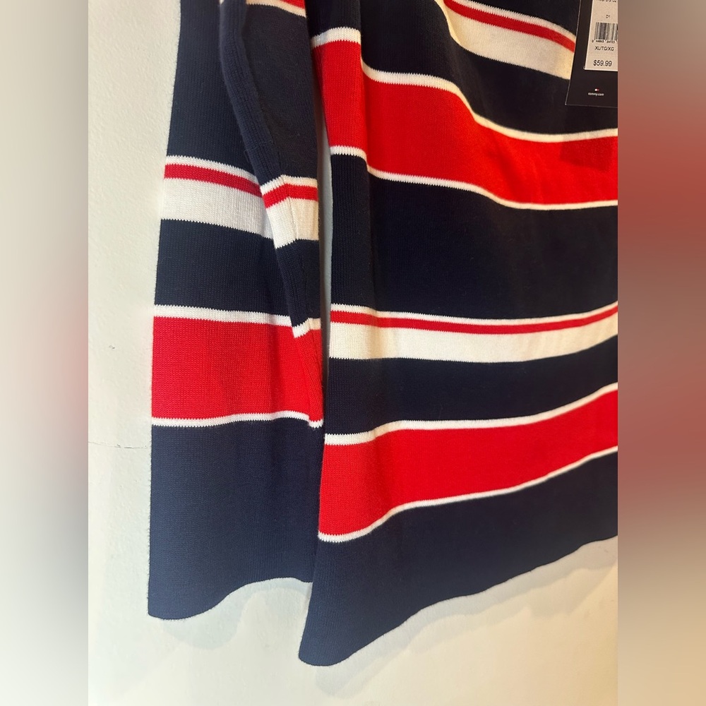 NWT  Tommy Hilfiger Sz XL Bust 36" Striped Red and Navy Boatneck Top B23 - Picture 3 of 6